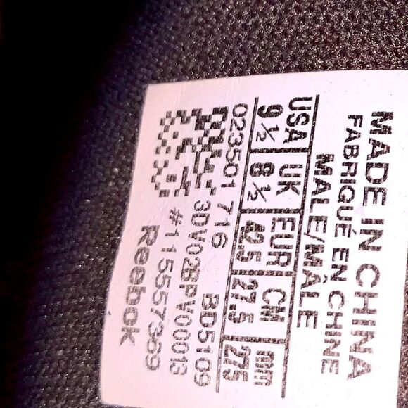 Size 9.5 Reebok White-Black Cross Training Shoes - Picture 4 of 6